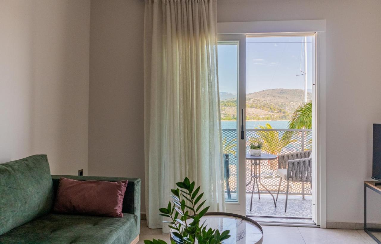 Chelmis Sea Front Apartments - Atlantis Argostolion Exterior foto